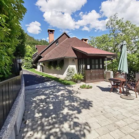 Apartmaji Mak Jesenice Buitenkant foto