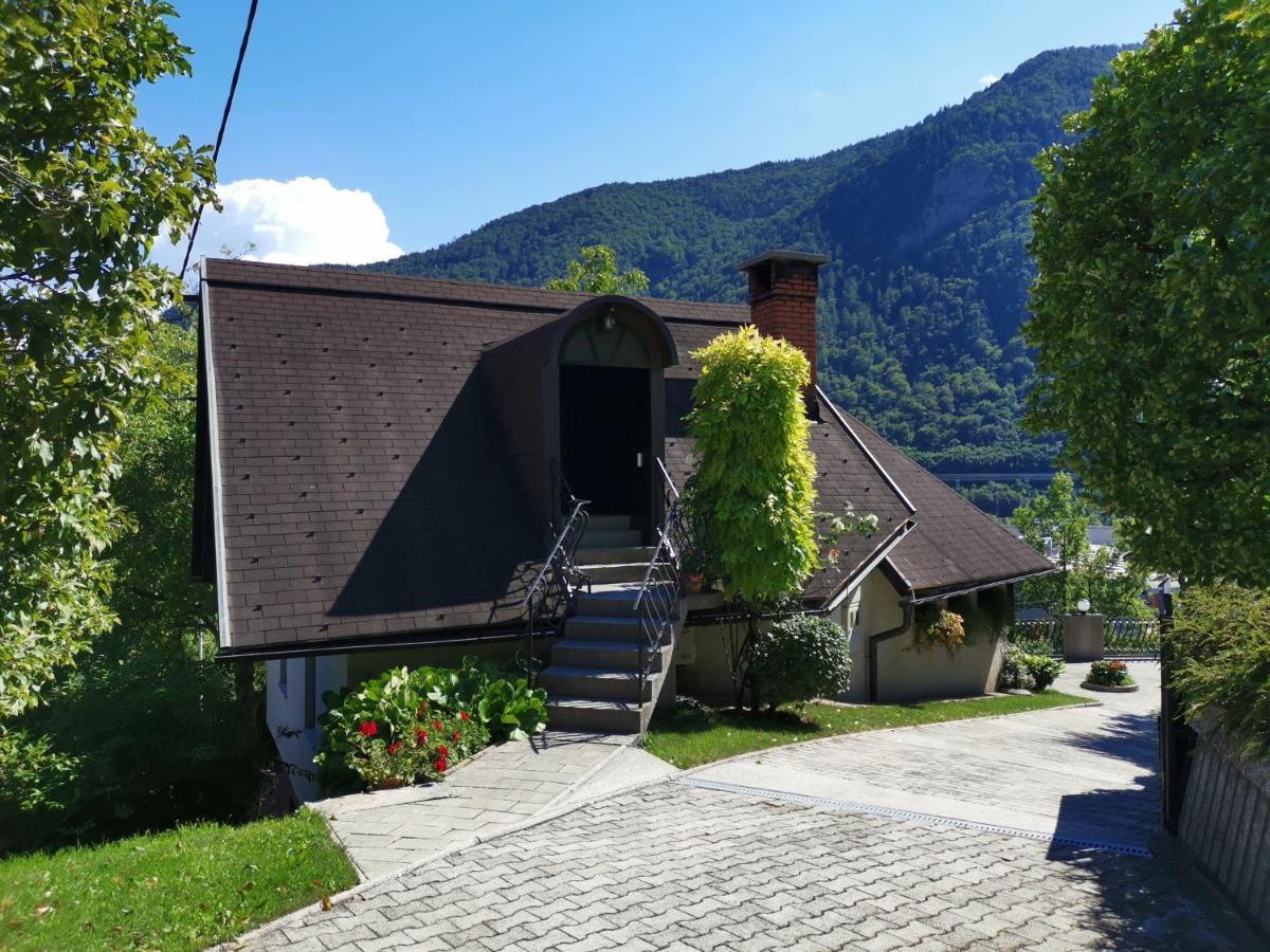 Apartmaji Mak Jesenice Buitenkant foto