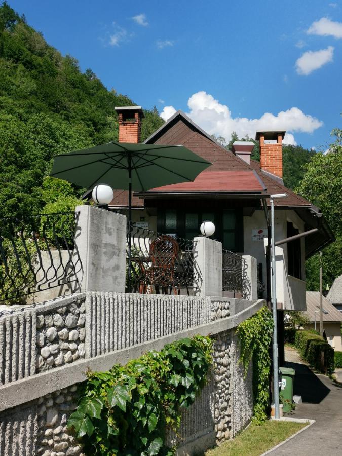 Apartmaji Mak Jesenice Buitenkant foto