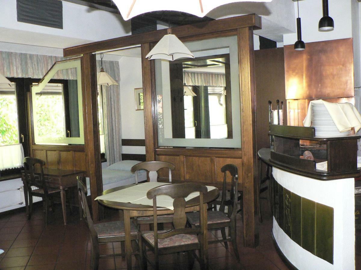 Apartmaji Mak Jesenice Buitenkant foto